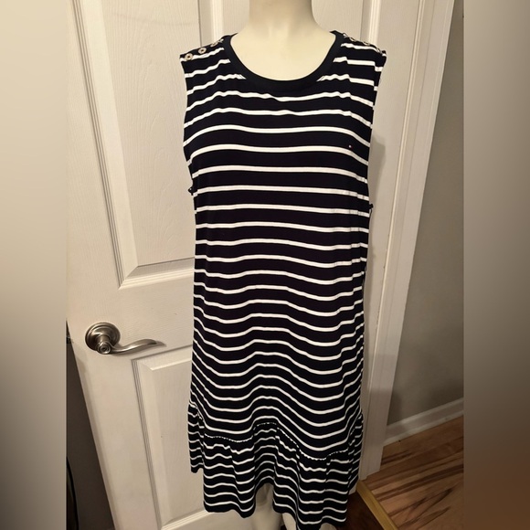 Tommy Hilfiger casual dress NWT M - Picture 1 of 4